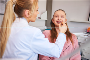 Horsham orthodontist exams in Warminster